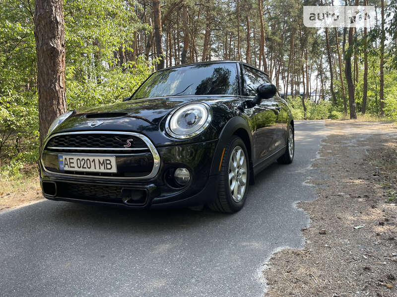 Седан MINI Hatch 2015 в Києві
