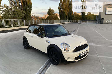 Хэтчбек MINI Hatch 2007 в Киеве