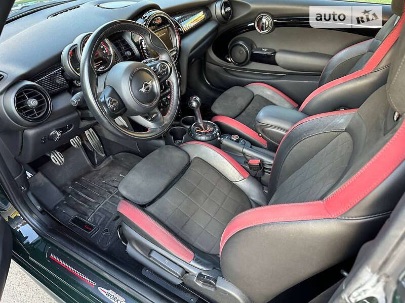 Хэтчбек MINI Hatch 2016 в Днепре