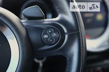 MINI Hatch 2012