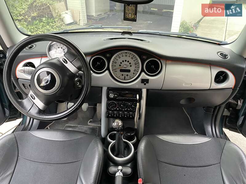 Хетчбек MINI Hatch 2003 в Хусті