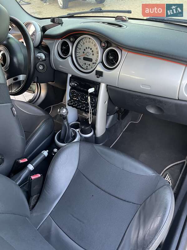 Хетчбек MINI Hatch 2003 в Хусті