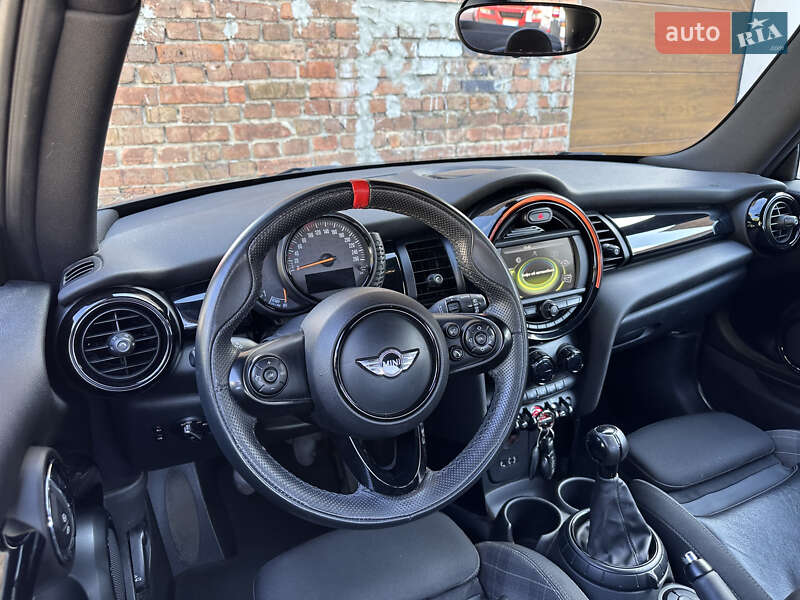 Хетчбек MINI Hatch 2015 в Рівному