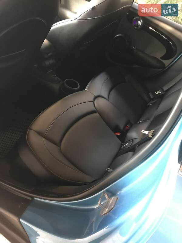 Хэтчбек MINI Hatch 2015 в Харькове