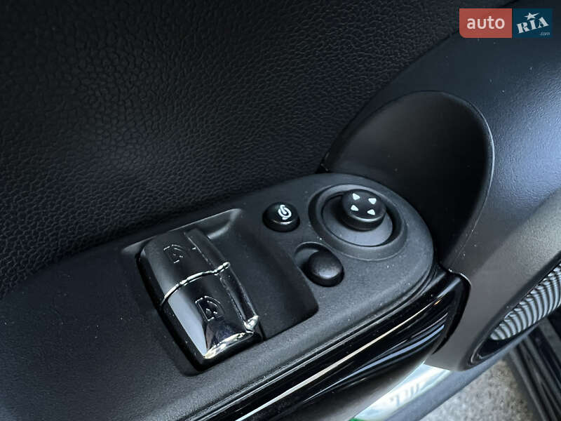 Хетчбек MINI Hatch 2019 в Києві фото 25 Хетчбек MINI Hatch 2019 в Києві