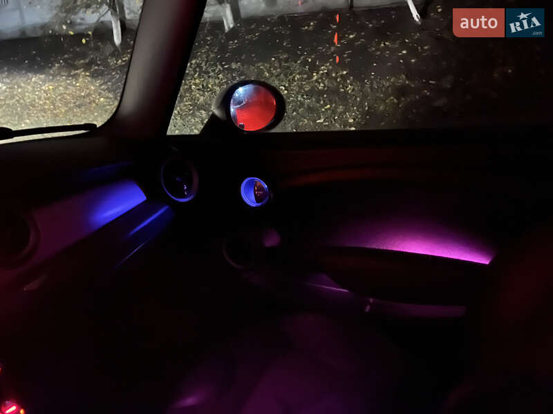 Хэтчбек MINI Hatch 2010 в Теребовле