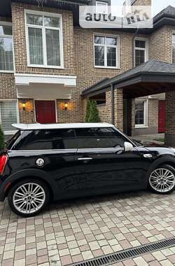 Хэтчбек MINI Hatch 2016 в Днепре