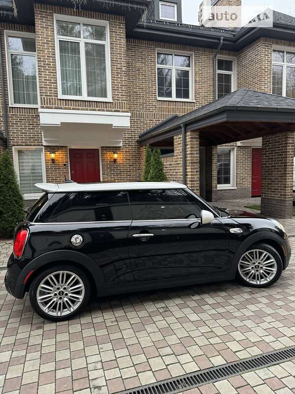 Хетчбек MINI Hatch 2016 в Дніпрі