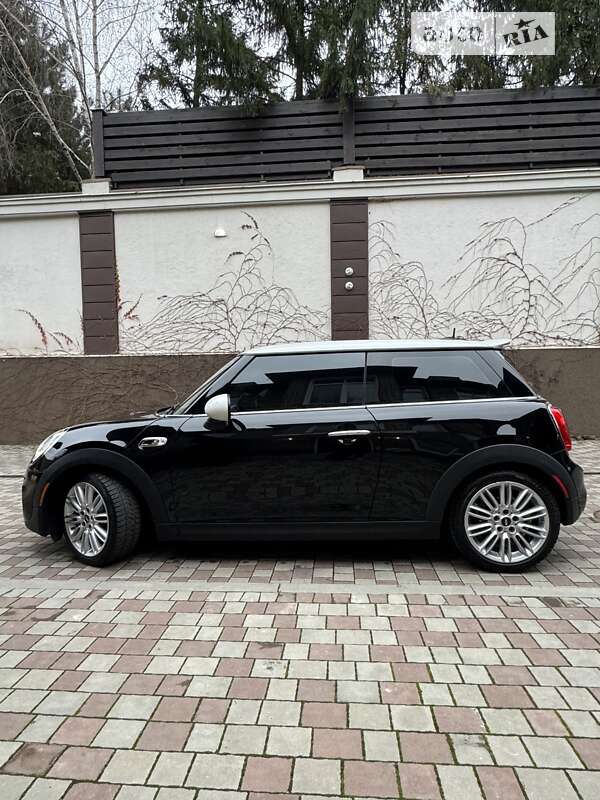 Хетчбек MINI Hatch 2016 в Дніпрі