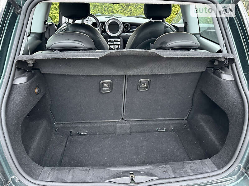 Хэтчбек MINI Hatch 2009 в Киеве