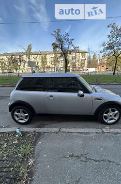 Хэтчбек MINI Hatch 2004 в Киеве