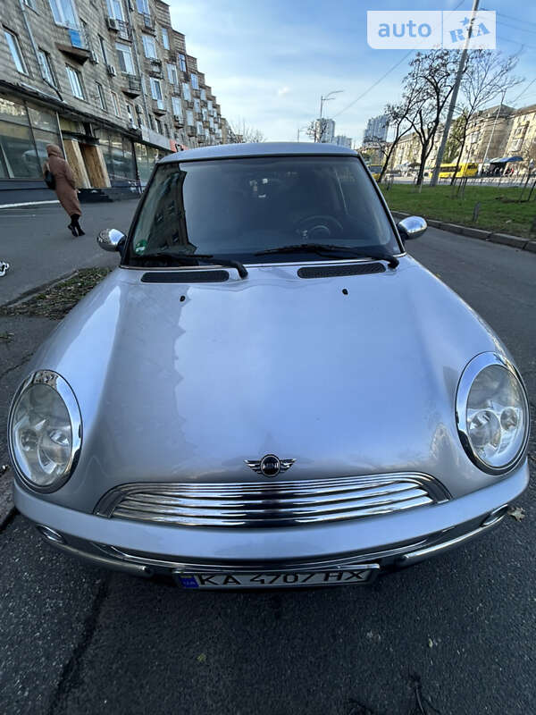 Хэтчбек MINI Hatch 2004 в Киеве