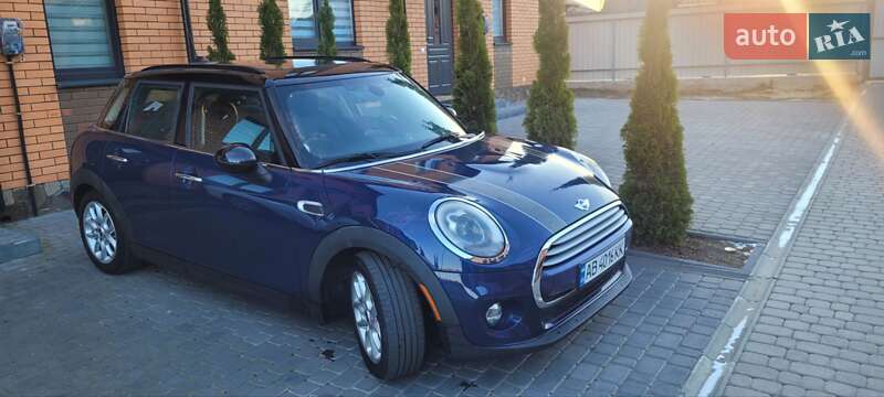 Хетчбек MINI Hatch 2015 в 