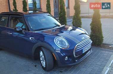 Хетчбек MINI Hatch 2015 в 