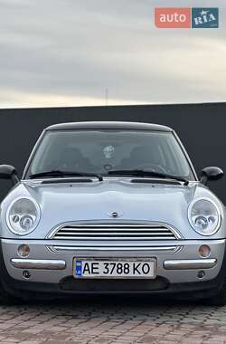 Хэтчбек MINI Hatch 2002 в 