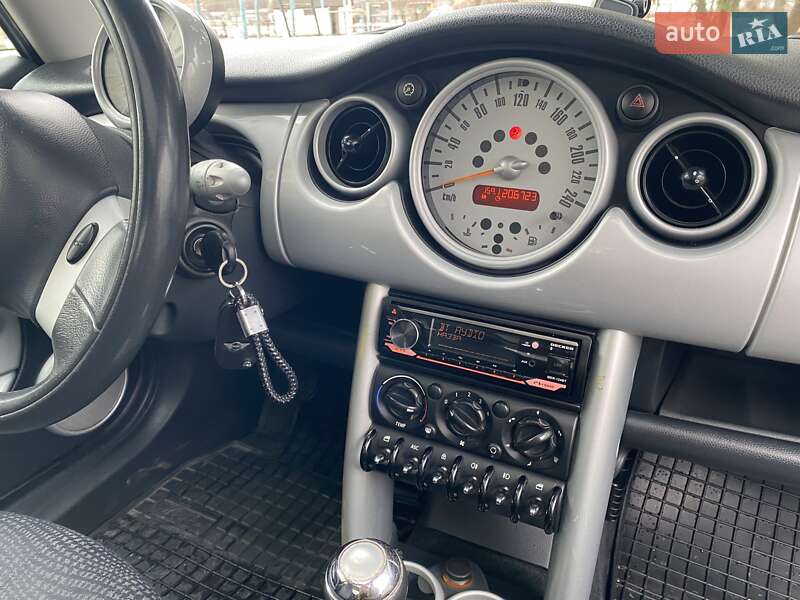 Хетчбек MINI Hatch 2002 в Кривому Розі