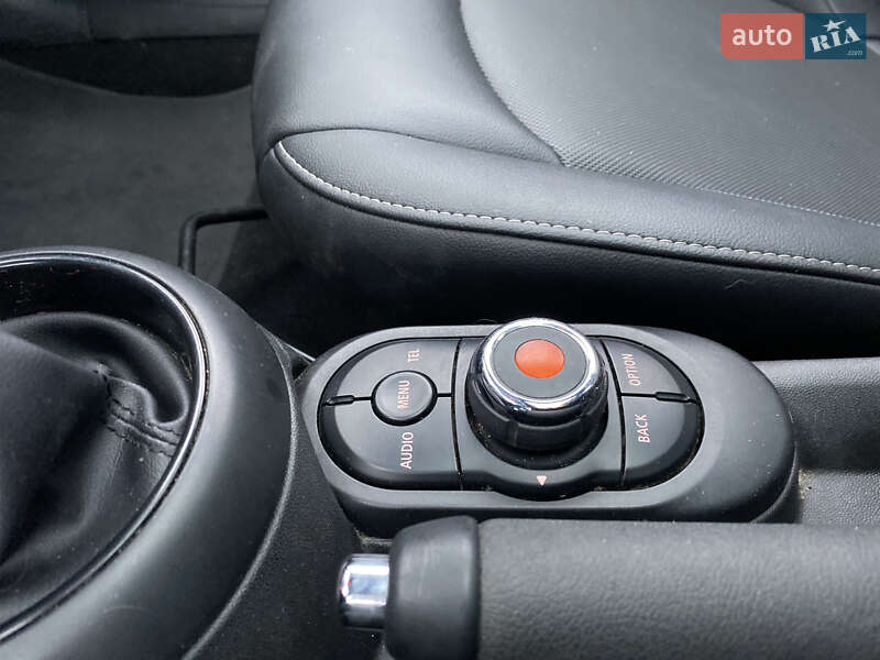Хэтчбек MINI Hatch 2017 в Львове