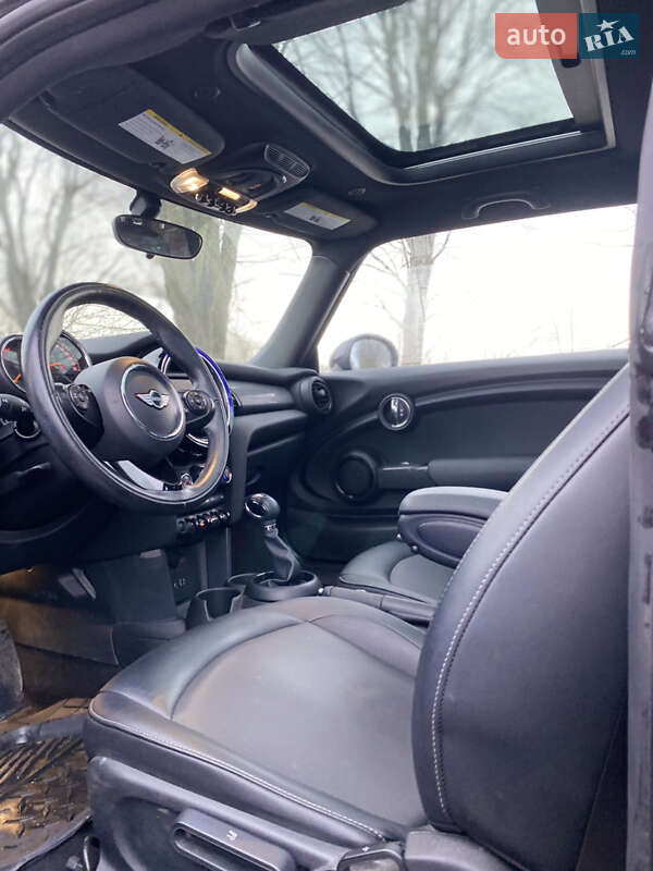 Хэтчбек MINI Hatch 2017 в Львове