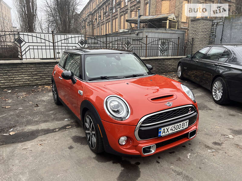 Хетчбек MINI Hatch 2018 в Києві
