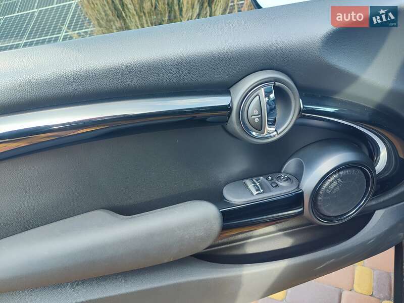 Хетчбек MINI Hatch 2019 в Пирятині