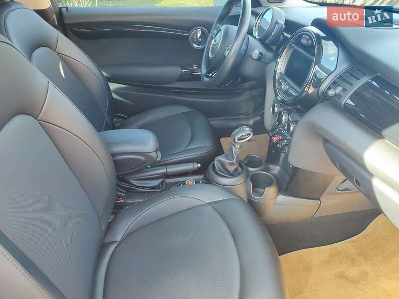 Хетчбек MINI Hatch 2019 в Пирятині
