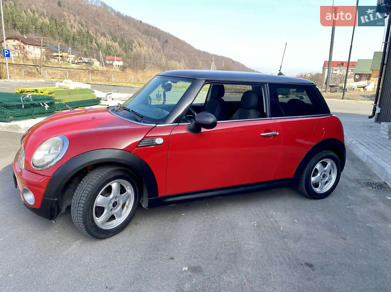 Хетчбек MINI Hatch 2010 в Яремчі