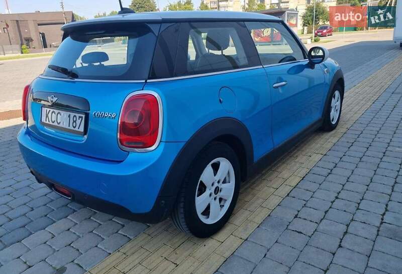 Хетчбек MINI Hatch 2016 в Львові