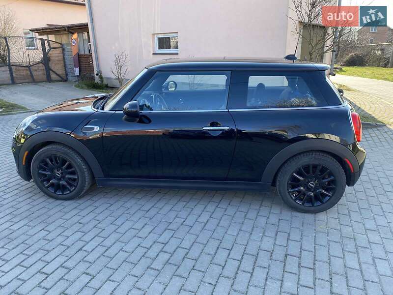 Хэтчбек MINI Hatch 2017 в Львове