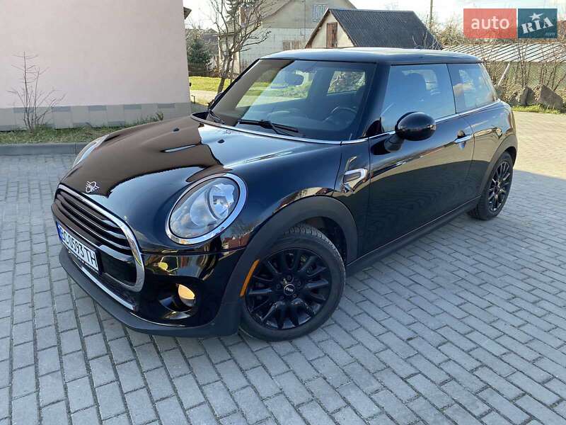 Хетчбек MINI Hatch 2017 в Львові