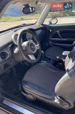Хэтчбек MINI Hatch 2003 в Запорожье