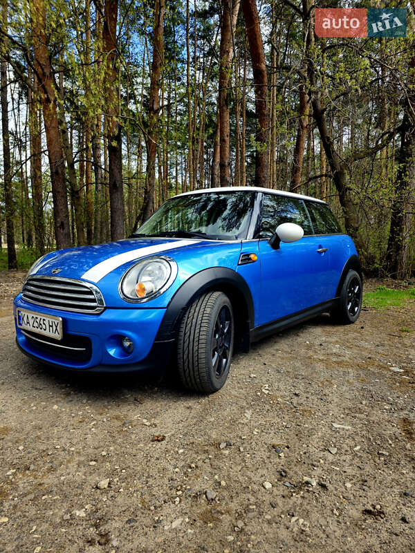 Хетчбек MINI Hatch 2012 в Бучі