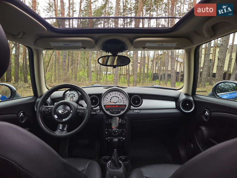 Хетчбек MINI Hatch 2012 в Бучі