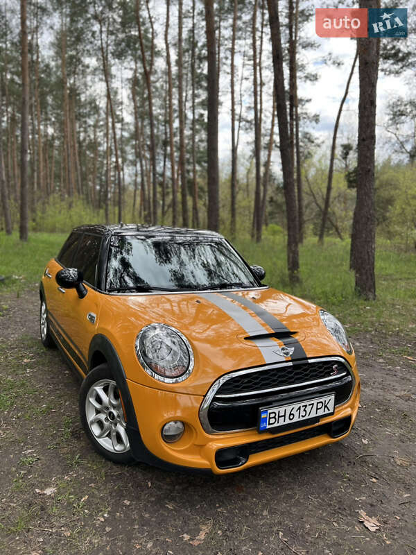Хетчбек MINI Hatch 2015 в Кропивницькому