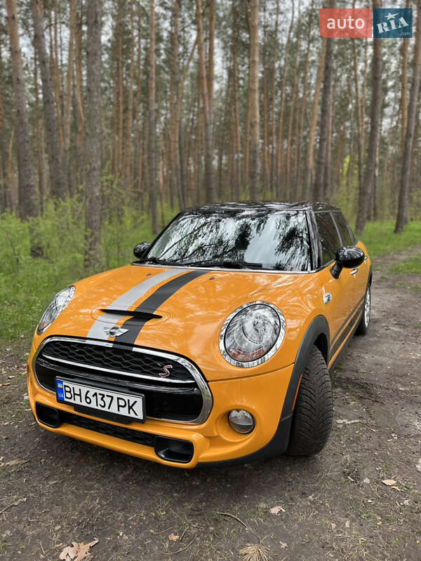 Хетчбек MINI Hatch 2015 в Кропивницькому