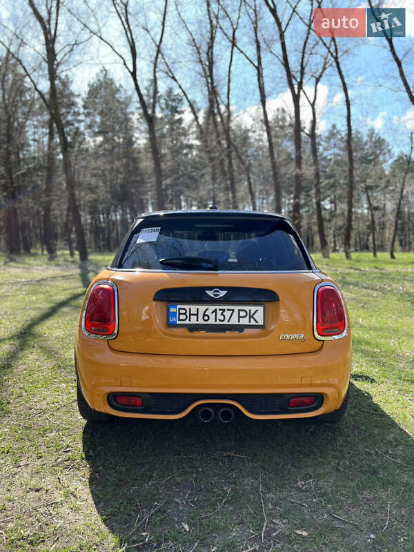 Хетчбек MINI Hatch 2015 в Кропивницькому