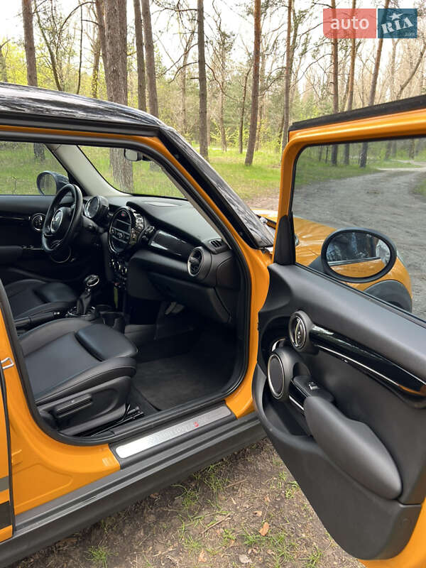 Хетчбек MINI Hatch 2015 в Кропивницькому
