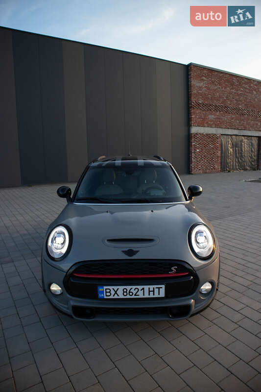 Хэтчбек MINI Hatch 2016 в Киеве