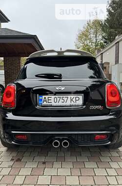 Хэтчбек MINI Hatch 2016 в Днепре