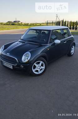 Хэтчбек MINI Hatch 2004 в Буске