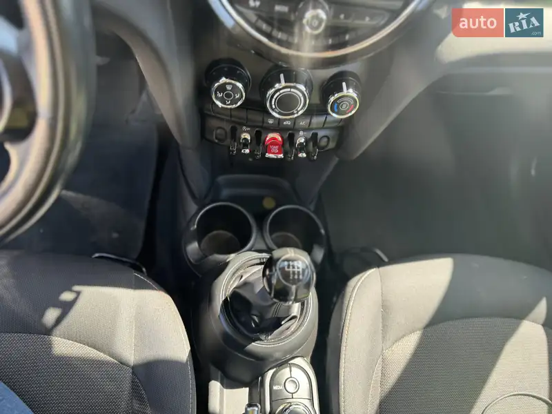 MINI Hatch 2018 VIN WMWXU51030TF09836 фото оголошення 15 з 42
