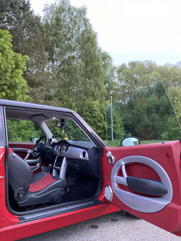Хэтчбек MINI Hatch 2005 в Одессе