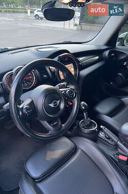 Хэтчбек MINI Hatch 2015 в Николаеве
