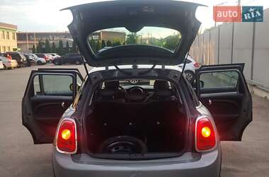 Хэтчбек MINI Hatch 2015 в Киеве