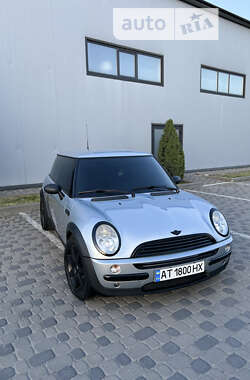 Хэтчбек MINI Hatch 2004 в Ивано-Франковске