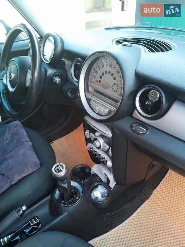 Хетчбек MINI Hatch 2008 в Чернівцях