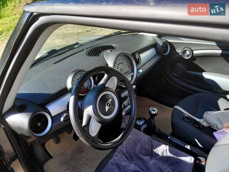 Хетчбек MINI Hatch 2008 в Чернівцях