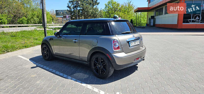 Хэтчбек MINI Hatch 2012 в Хмельницком
