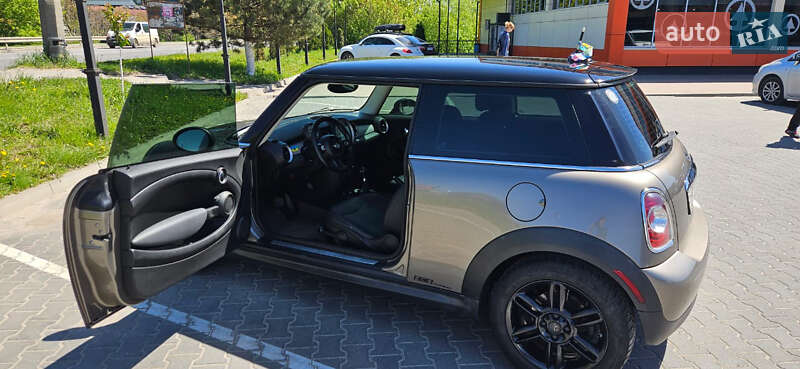 Хэтчбек MINI Hatch 2012 в Хмельницком