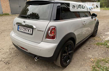 Хетчбек MINI Hatch 2012 в 