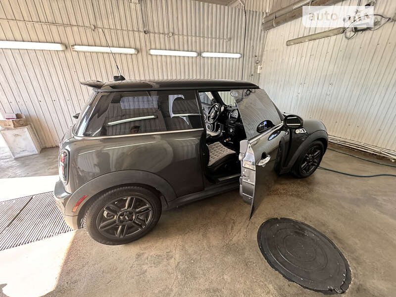 Хетчбек MINI Hatch 2011 в Києві